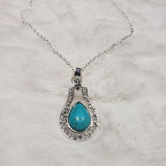 Jewelry - Turquoise and silver statement necklace